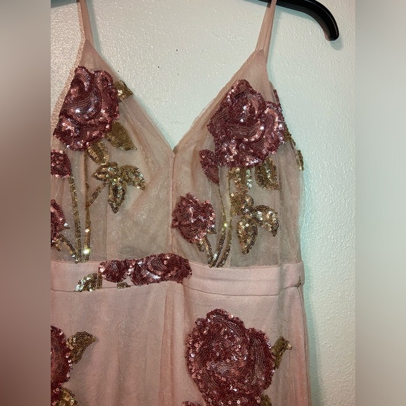 Dress - Picture 4 of 11